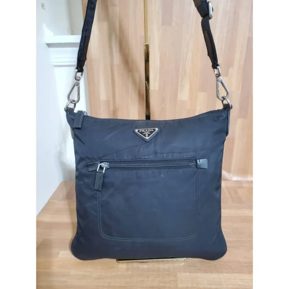 Authentic Prada Black Tessuto Nylon Messenger Crossbody Bag - Picture 7 of 12